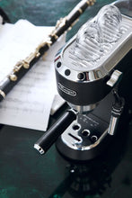 將圖片載入圖庫檢視器 De&#39;Longhi Dedica Style 系列半自動咖啡機 EC685 香港行貨
